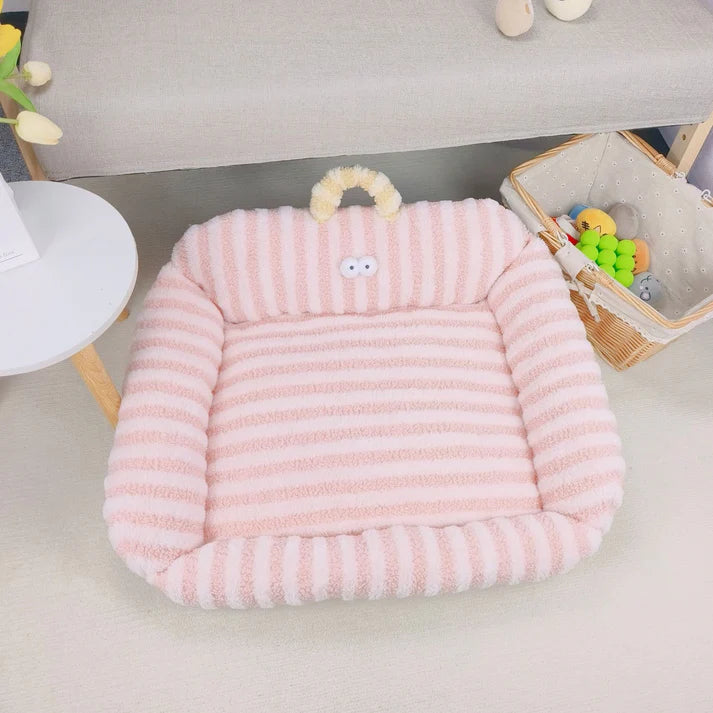 Big Eye Cozy Striped Pet Bed
